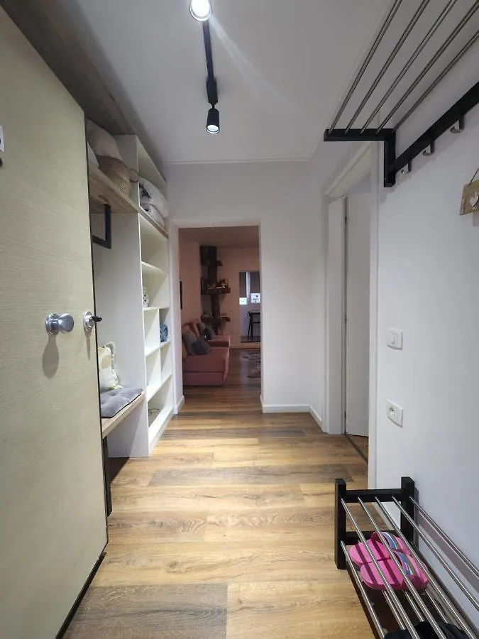 Apartment Traveler'S Place At Tirana City Centre Albania